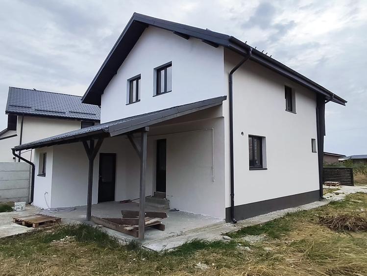 FARA COMISIOANE casa 5 camere 2 bai P+E+pod terasa beci camera tehnica la cheie