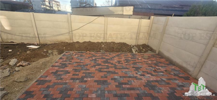 Bragadiru cart. Independentei/ Vanzare apartament 2 camere in vila /curte propri