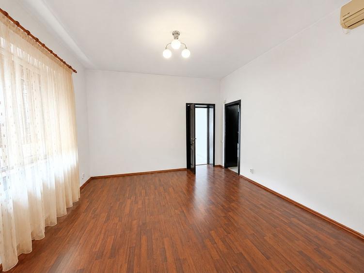 Casă individuală cu 3 dormitoare, balcon și curte | Ploiești | 217.000 €