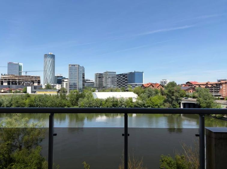 APARTAMENT 4 CAMERE ȘI VEDERE SPECTACULOASĂ CĂTRE LAC FLOREASCA