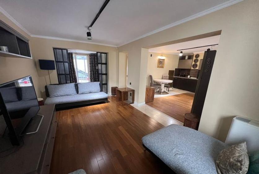 Apartament 4 camere Calea Calarasilor de locuit, work from home sau sediu firma