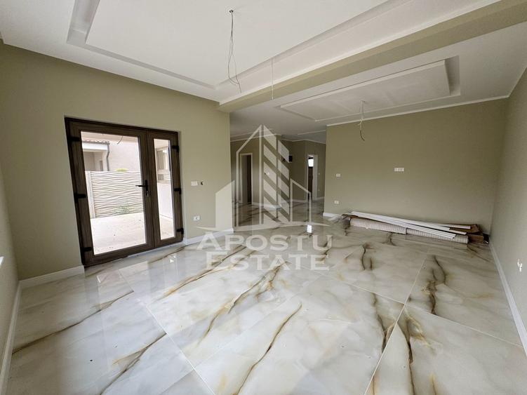 Casa individuala cu 5 camere, finisaje premium, disponibila imediat.
