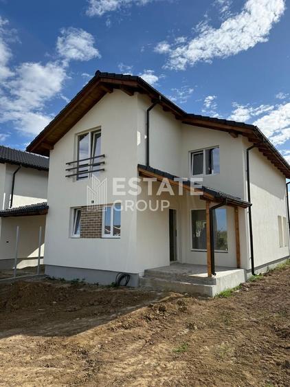 Duplex cu 4 camere despartit prin carport in Mosnita Noua!
