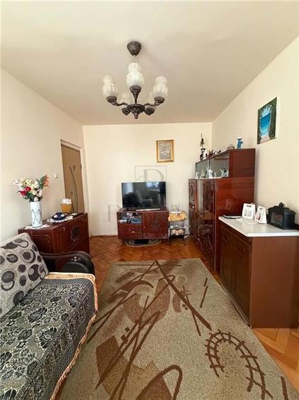 Apartament cu 2 camere și balcon, situat în Dacia, Etaj Intermediar