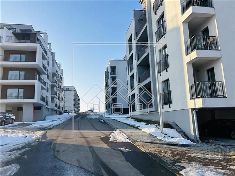 Apartament 3 camere, 72 mp utili, bloc nou, lift, boxa la subsol