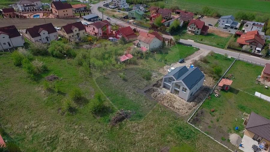 Teren cu autorizatie de constructie la intrare in Chinteni, Comision 0