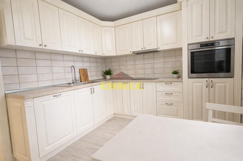 Apartament 4 camere DECOMANDAT – Ultracentral, Bd. Mihai Eminescu