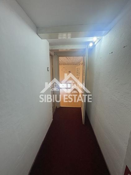 Spatiu comercial 50 mp | Intrare din strada | Central - 8