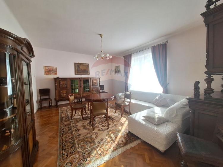Apartament 4 camere , pet friendly,  cu parcare si curte, Ultracentral