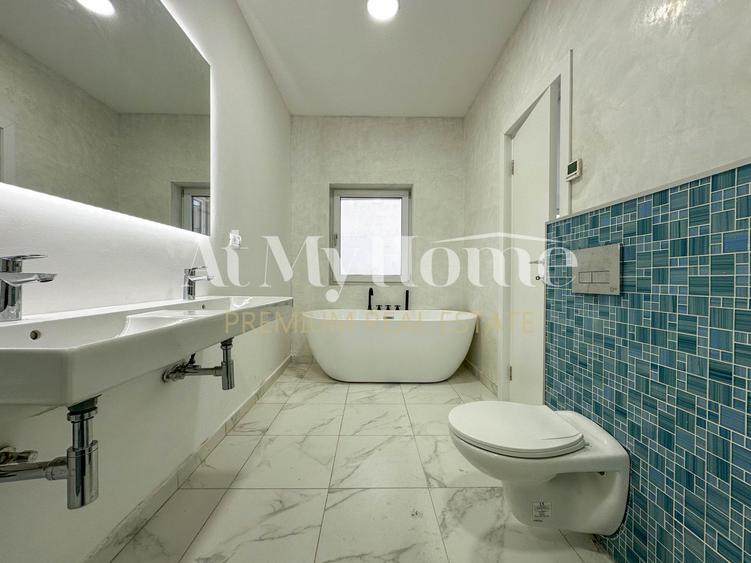Duplex penthouse spatios si luminos cu 4 camere, nemobilat LUX, parcare, terasa