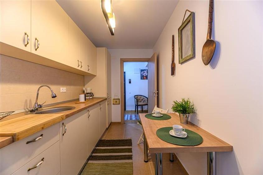 Inchiriere apartament 2 camere, Urban Coresi, et 2, mob utilat