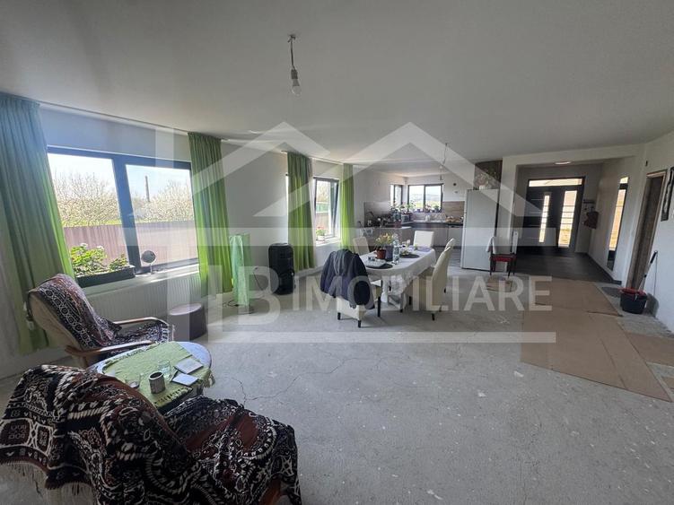 Casa individuala, 200 mp, 1399 mp teren, Zona Ernei