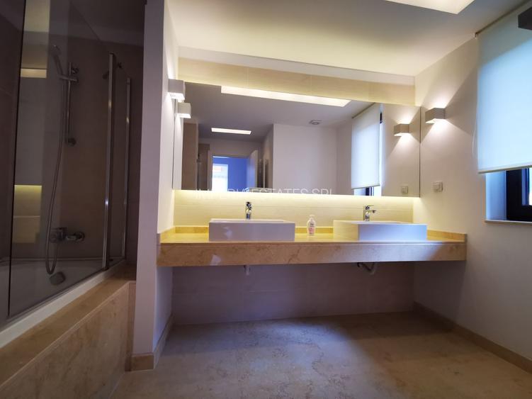 Vila impresionanta cu finisaje moderne si 7 dormitoare - 10