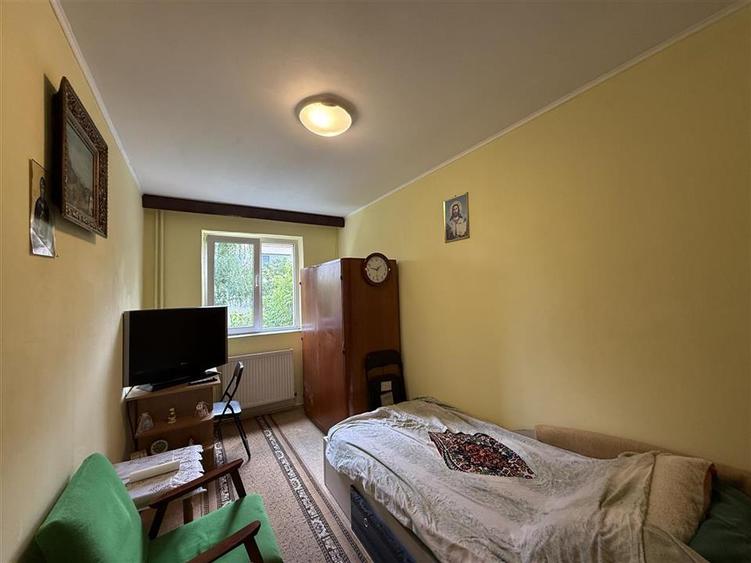 Apartament de vanzare 3 camere etaj 3/ 4, Astra, Brasov