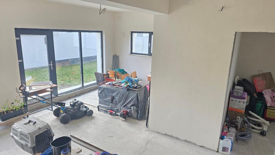 Vand casa in duplex in Deva, semifinisata, zona Garii (peste linia ferata), P+E