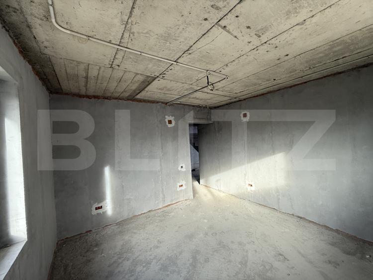 Proprietate 2 case, 223 mp, teren 1.676 mp, zona Lupeni