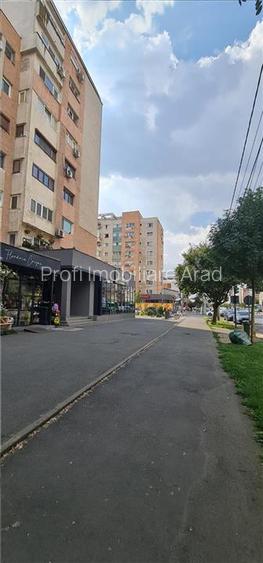 Spatiu in intersectie pe colt, Calea Aurel Vlaicu -Fortuna