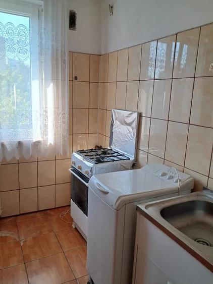 Apartament 2 camere, decomandat, 50 mp, balcon, ac, metrou aproape, Gorjului