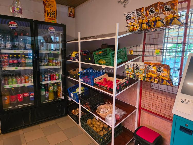 Vând magazin mixt cu toate condițiile din motive personale  - 7