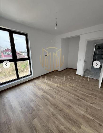 Casa P+1 intrare Comuna Berceni - strada Miroița