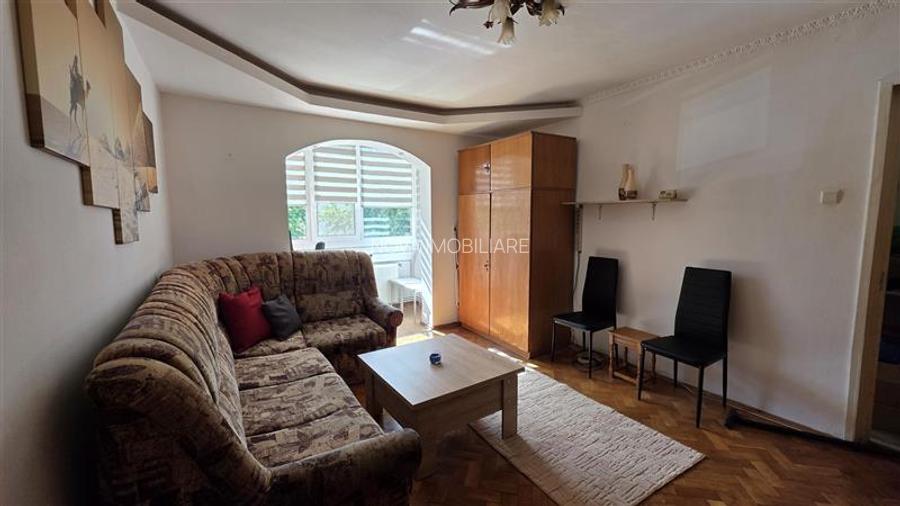 Centrul Civic- apartament 2 camere, 350 Euro luna - 3