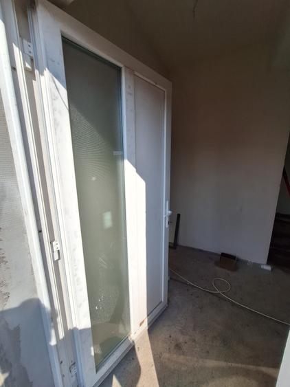 Duplex nou 2025 – 3 camere, curte proprie | Sânandrei, 10 min Timișoara