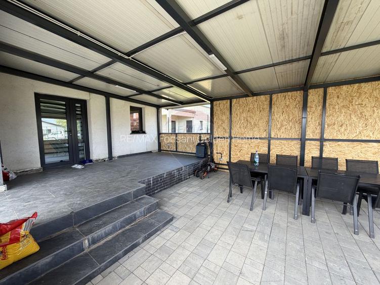 Casă / Vilă cu 5 camere de vânzare în zona Exterior Vest - 28
