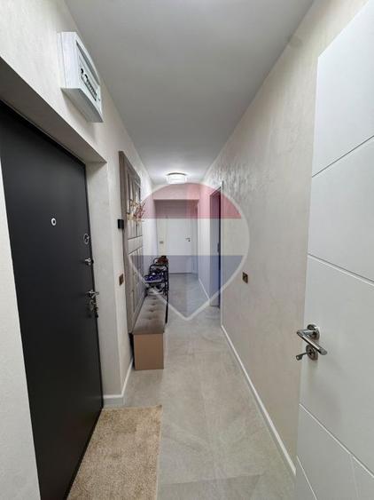 Apartament 3 camere, 70 mp, mobilat luxury, balcon 15 mp, 2 parcări