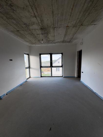 Proprietar vând duplex – Cluj-Napoca, str. Praga , 197 mp , Beci , Teren 628 mp