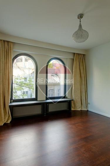 Resedinta Ultra‑Premium – Strada Paris - langa Guvern - 12