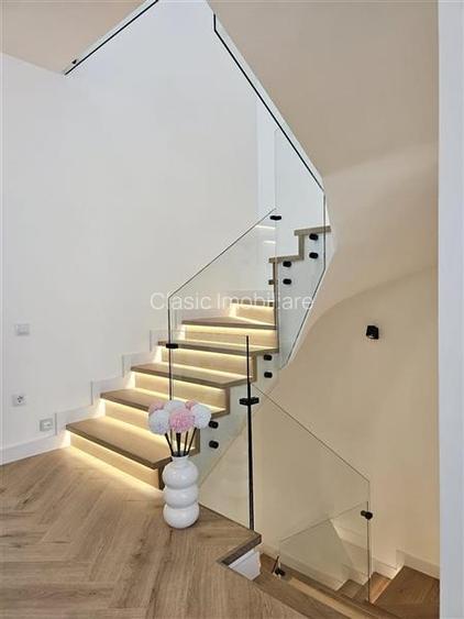 Vanzare duplex 5 camere finisaje de LUX teren 270 mp in Floresti- zona Vivo Mall - 13