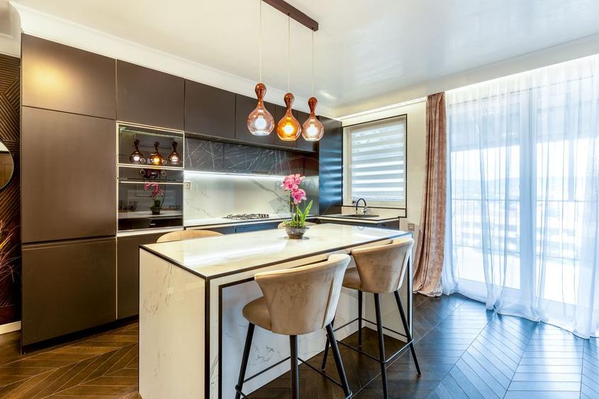 La alt nivel! Inchiriez LUX cu 3 camere, Terasa cu Gratar, Central