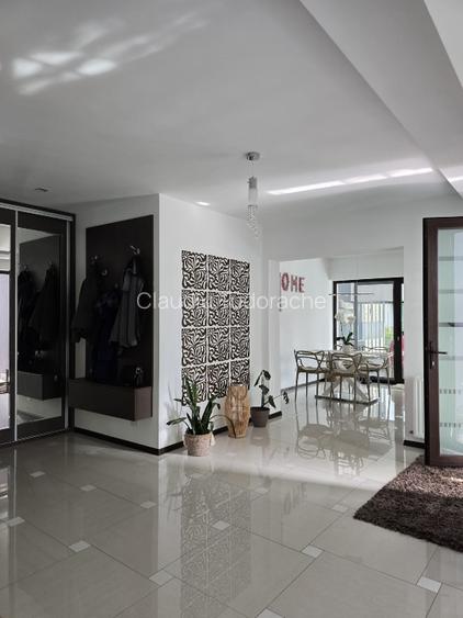 Proprietate exclusivista cu piscină - 8
