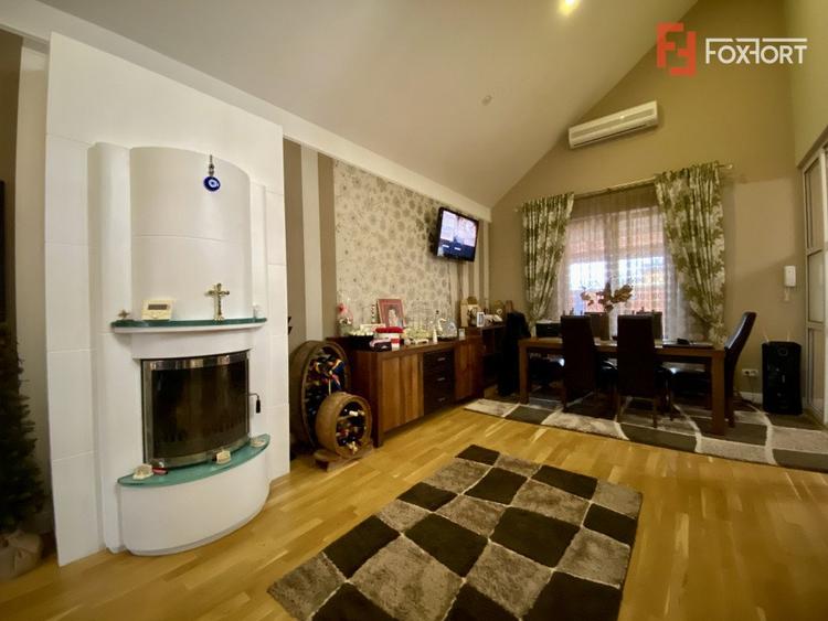 Casa cu 6 camere de vanzare in localitatea Sanandrei, zona Centrala