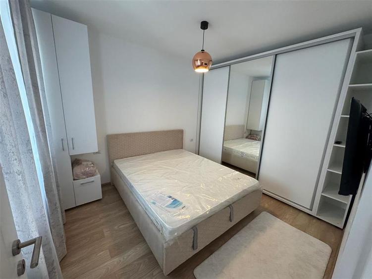 Apartament de inchiriat cu vedere spre LAC