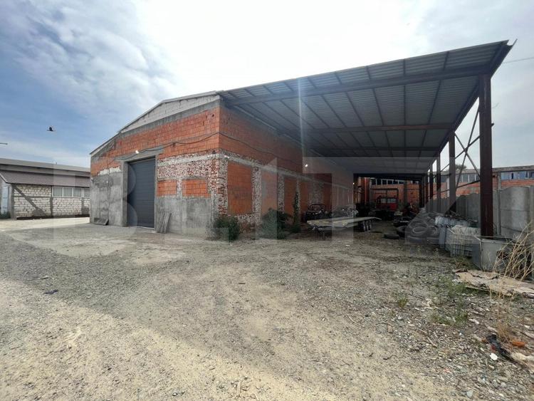 Hala 900 mp utili cu 1869 mp de teren