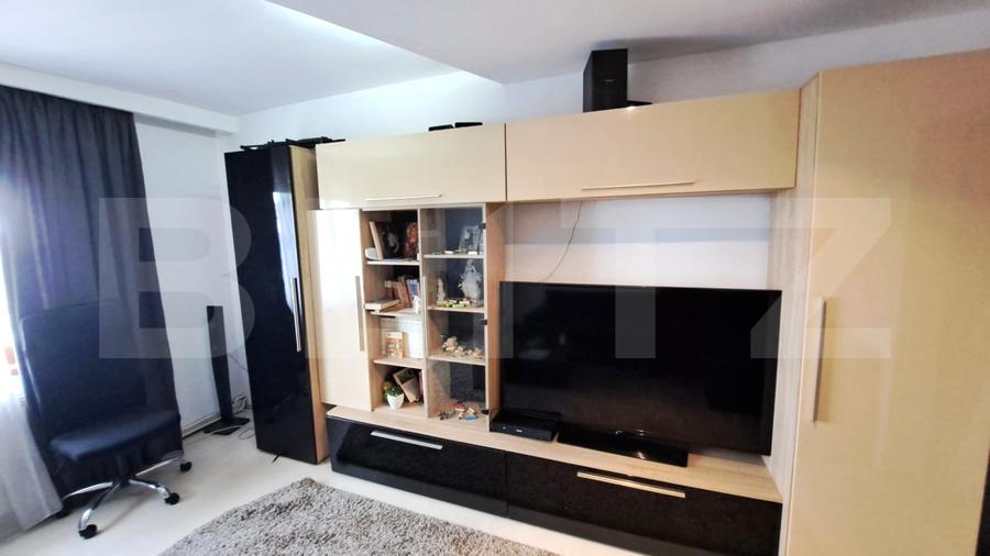 Apartament 4 camere, 76.60 mp, zona Tractorul
