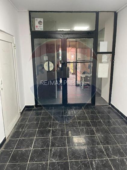 Garsonieră spațioasă - Piața Romană, vedere spre ASE, disponibila acum - 10