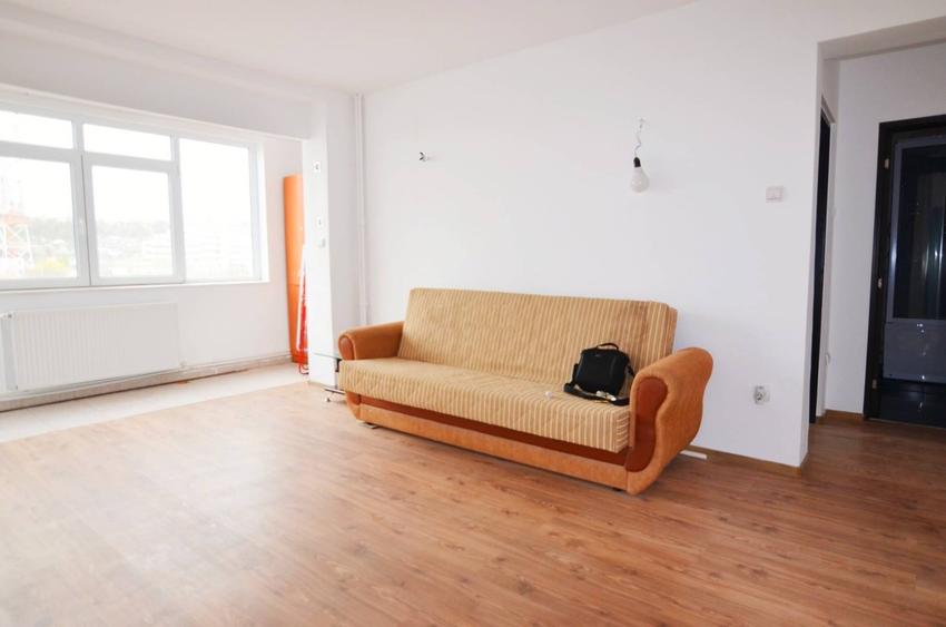 Apartament 2 camere Podu Ros, etaj intermediar, mutare imediata
