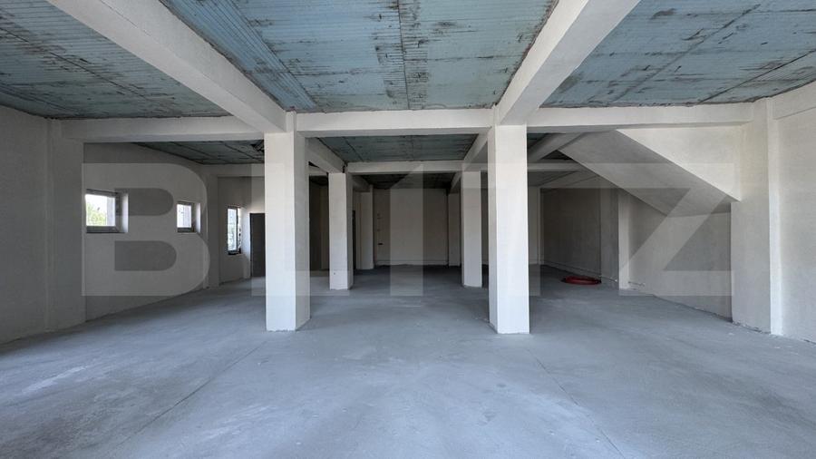 Spațiu comercial parter bloc nou, 136 mp open space, vitrină, terasă, Brestei