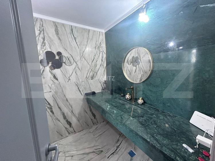 Casa de inchiriat, cu 4 camere, 120 mp utili si 500 mp de teren, zona Metro - 11