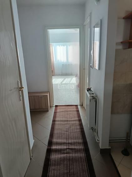 Închiriez  apartament  în zonă  ultracentrală, 38 mp, etaj 1, Pta Victoriei, - 6