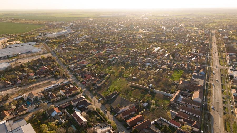 Teren intravilan 1811 mp in Aradul nou
