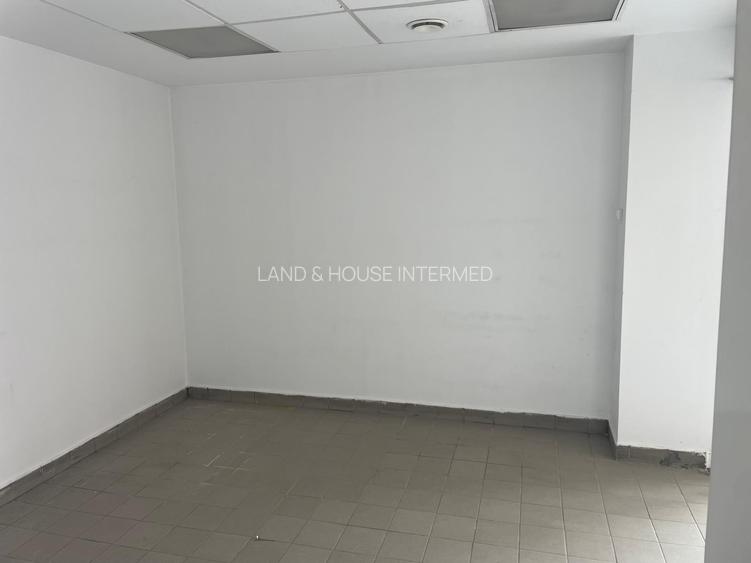 Cladire de birouri si spatii comerciale P+4E, stradal la DN1 - 16