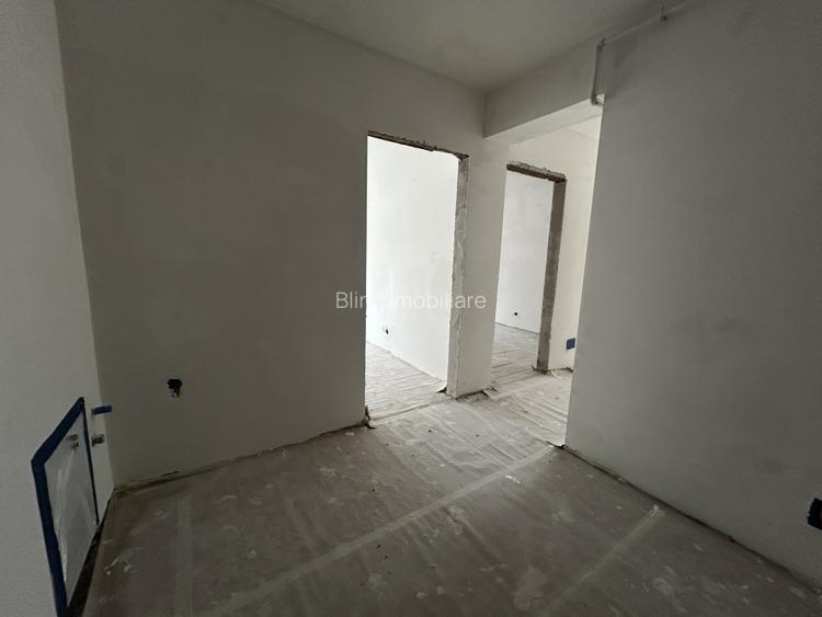 Apartament 3 camere, semidecomandat , finisat , zona Tineretului  - 7