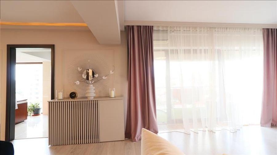 Apartament superb cu mutare imediata, Palas Mall, 128 mp, terasa privata
