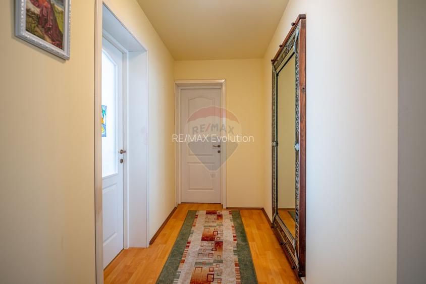 Casa spatioasa in Busteni, cu vedere superba catre Muntii Bucegi - 12