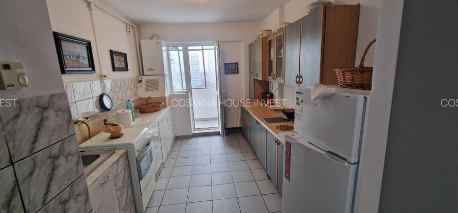 Se vinde pe Republicii apartament decomandat 3 camere ,pret 89000 euro neg. - 3