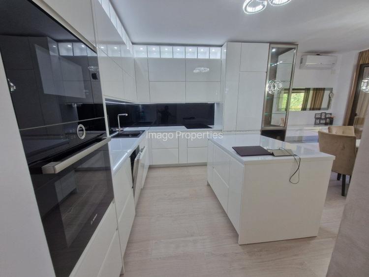 Vila amplasata pe malul lacului - 12