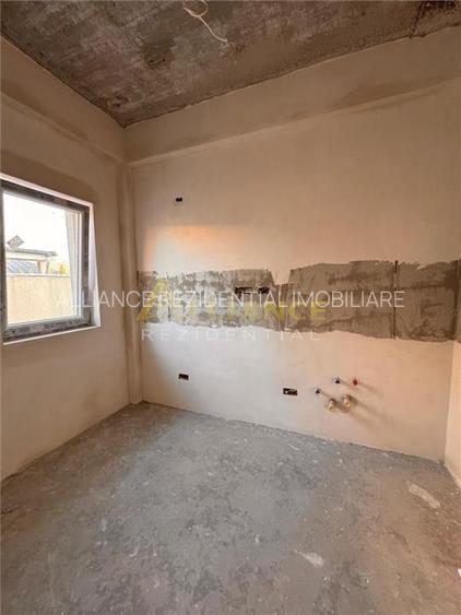 Casa parter 3 camere cu pod, panouri fotovoltaice, 105000 euro + TVA - 10